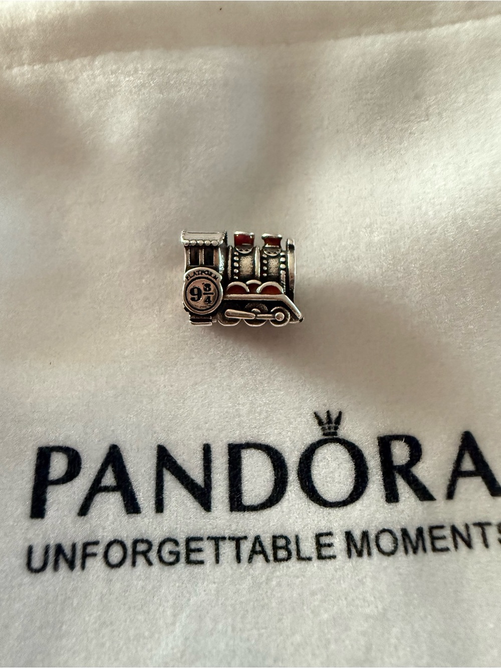 Pandora RETIRED x Harry Potter Hogswart Express Train Charm